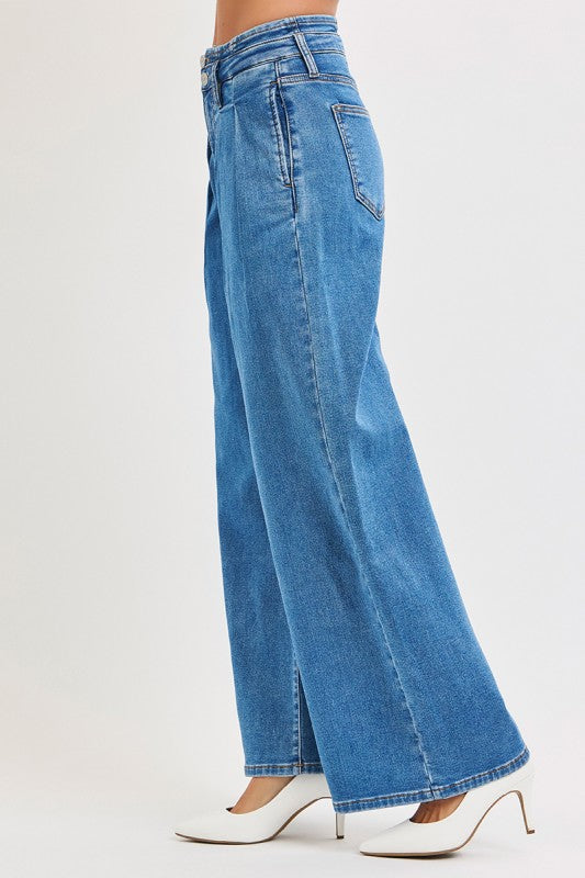 Wide Leg Pleated Jeans